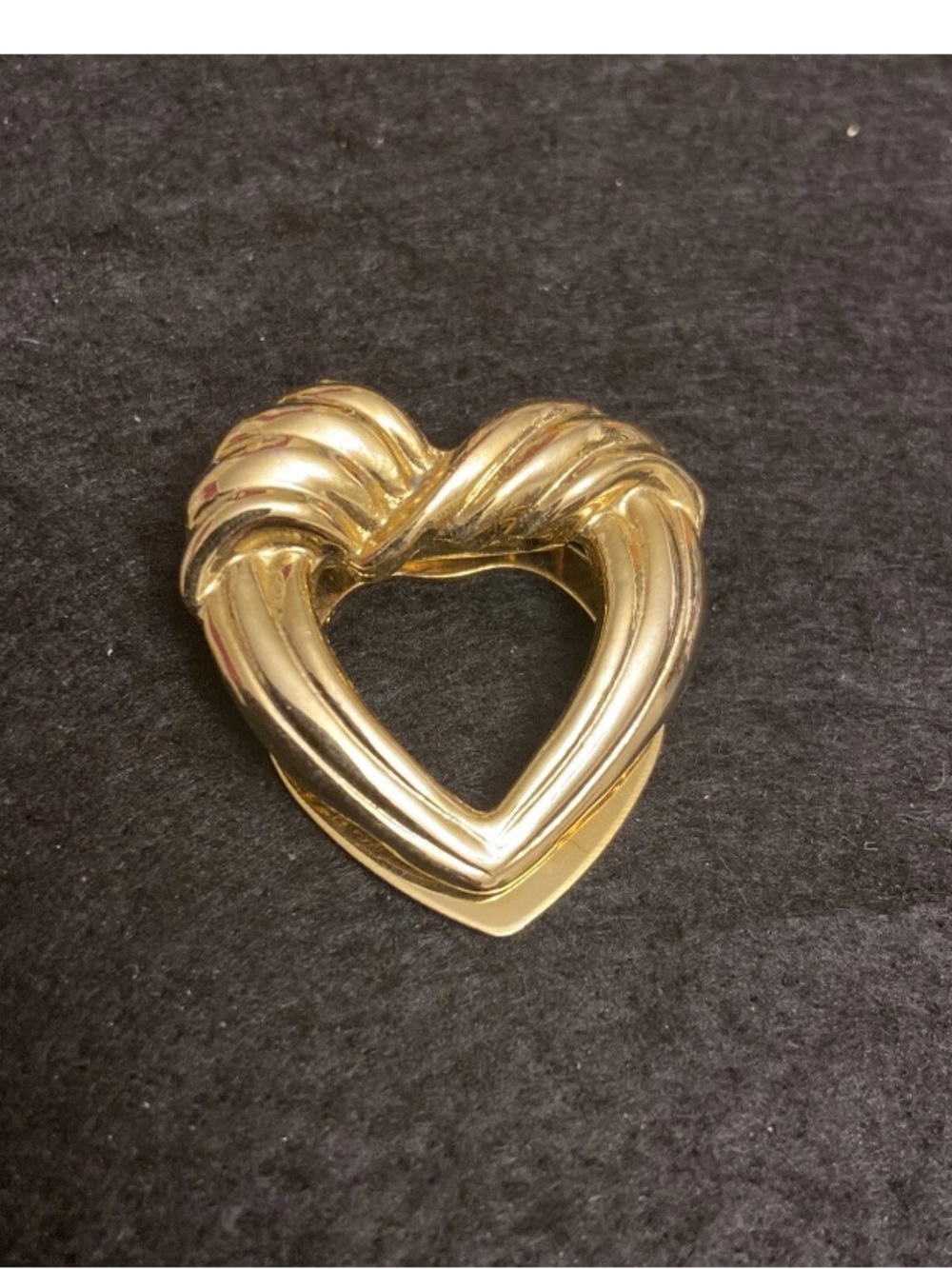 Vintage Goldtone Heart Shape Neck Scarf Clip Holder.